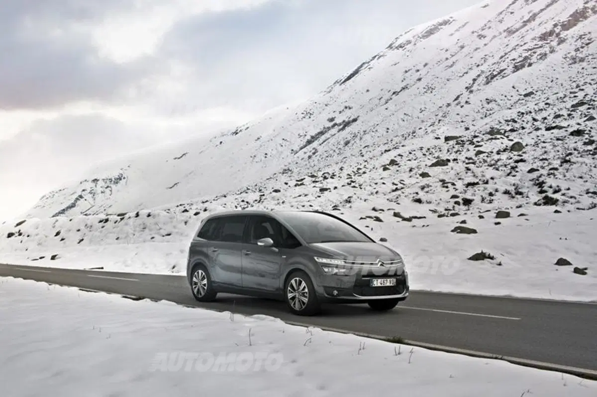 Citroen Grand C4 Picasso (8)