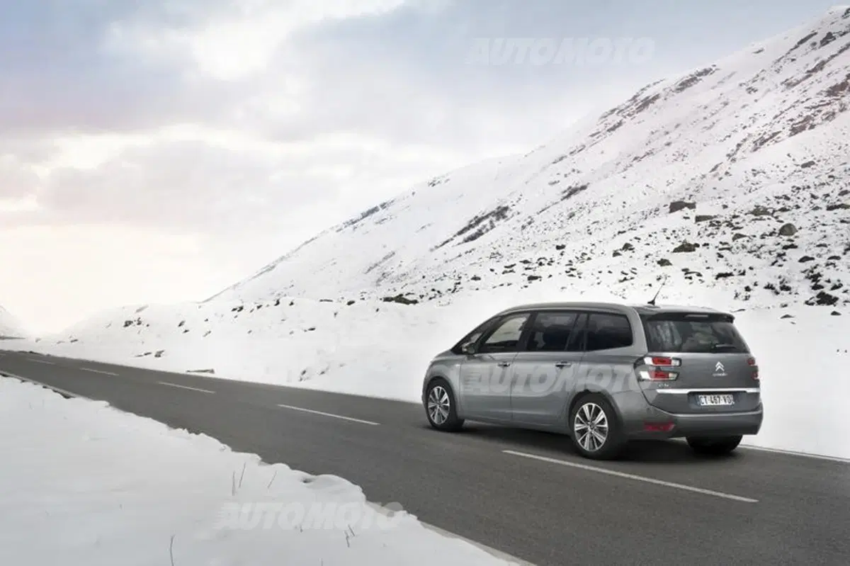 Citroen Grand C4 Picasso (13)