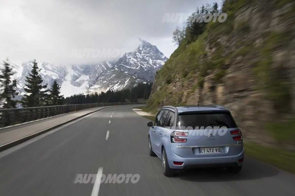 Citroen Grand C4 Picasso (29)