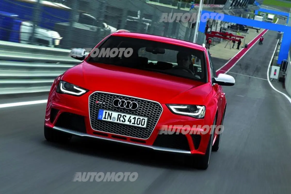 Audi RS4 Avant (18)