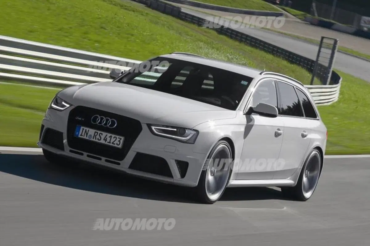 Audi RS4 Avant (33)
