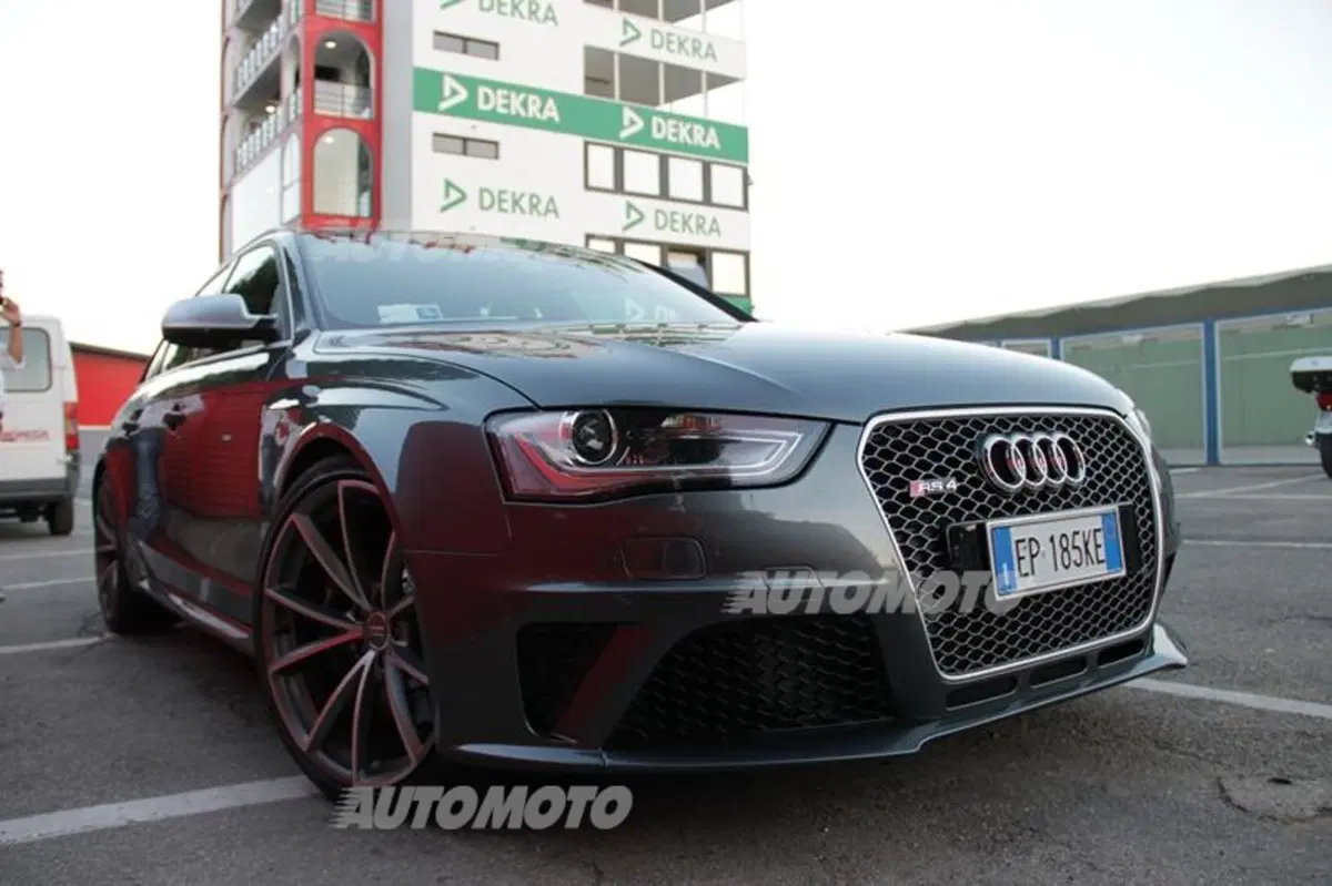 Audi RS4 Avant (46)