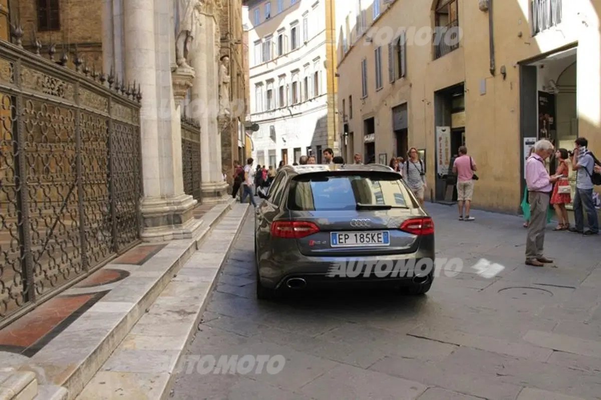 Audi RS4 Avant (49)