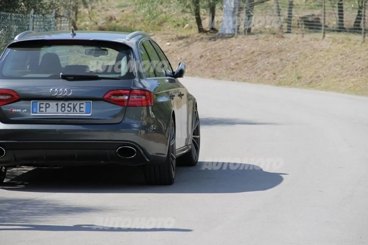 Audi RS4 Avant (53)