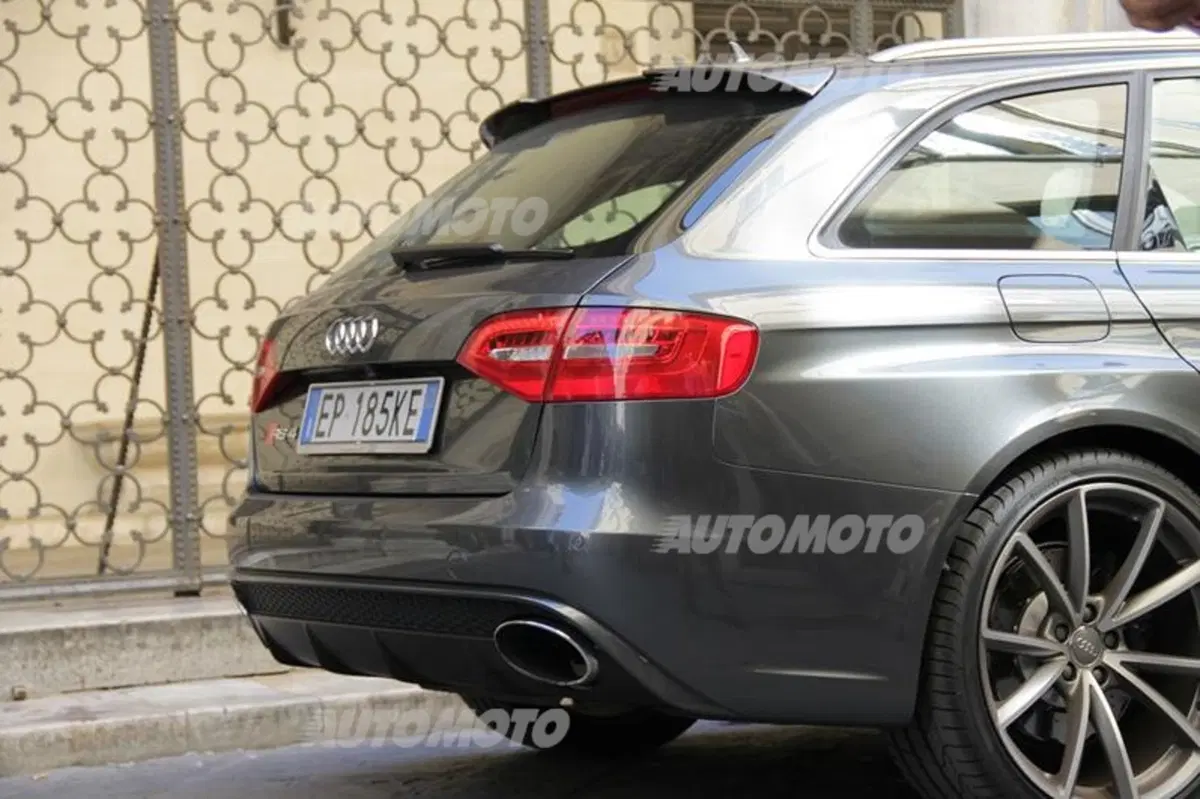 Audi RS4 Avant (64)