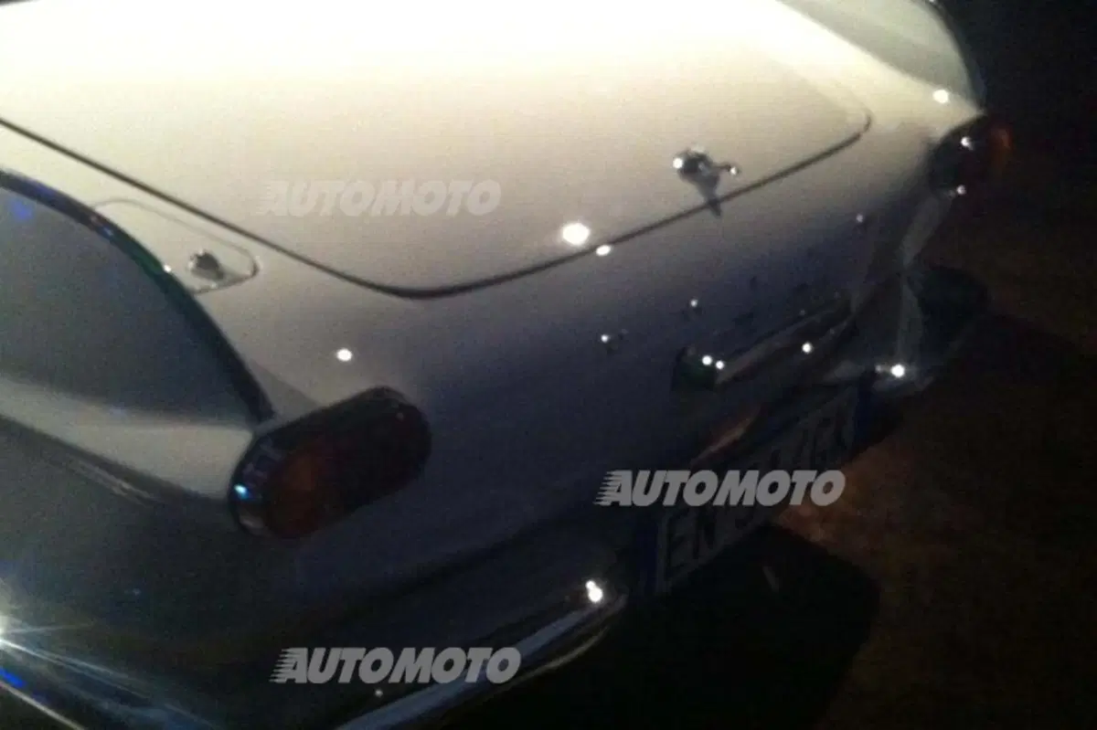 Volvo Concept Coupé: il prototipo che svela il futuro, guardando al passato (14)