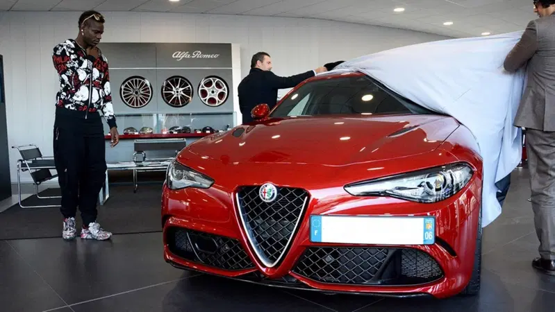 Un'Alfa Romeo Giulia Quadrifoglio per Balotelli