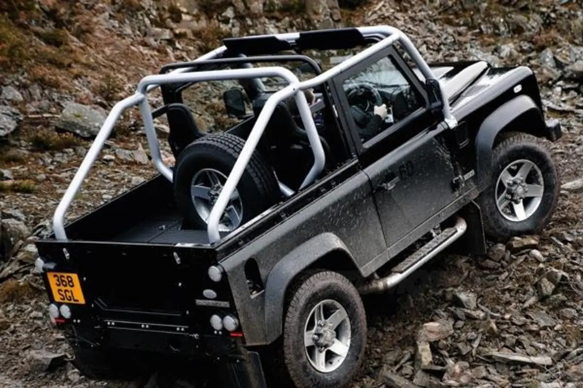 Land Rover Defender: stop alla produzione nel 2015. E il nuovo modello? (5)