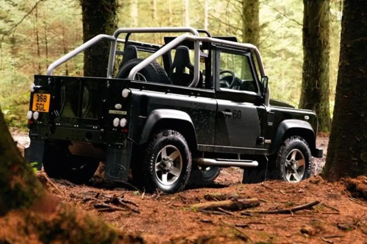 Land Rover Defender: stop alla produzione nel 2015. E il nuovo modello? (7)
