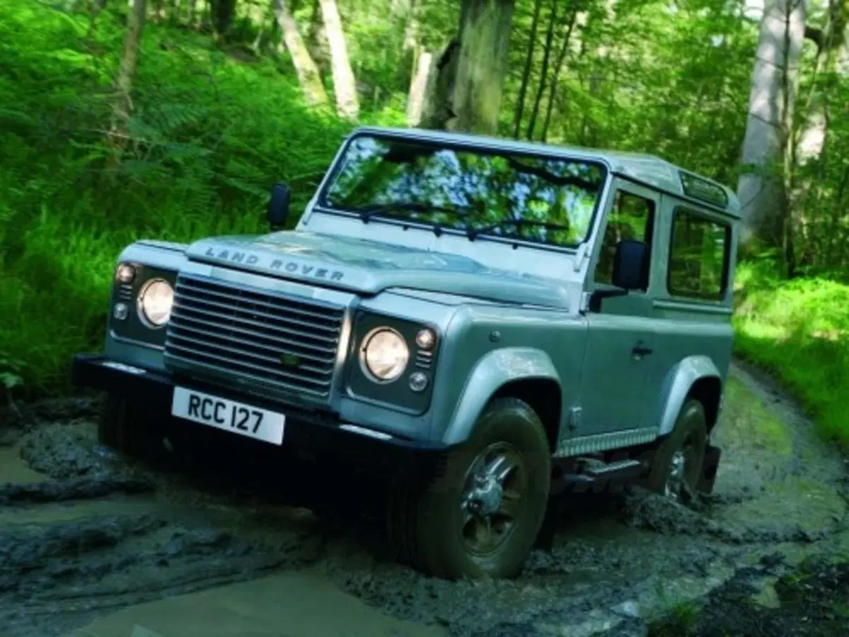 Land Rover Defender: stop alla produzione nel 2015. E il nuovo modello? (13)