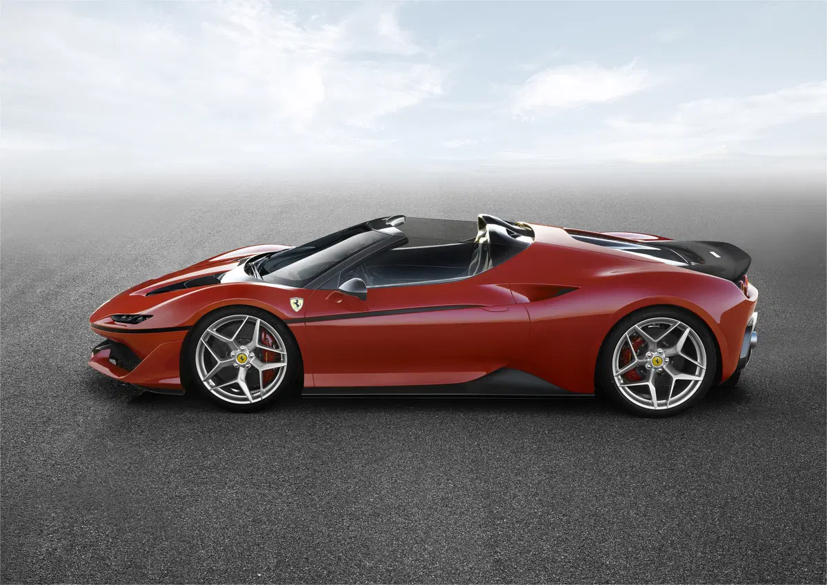 Ferrari J50: svelata a Tokyo, ne saranno prodotte solo 10 (3)