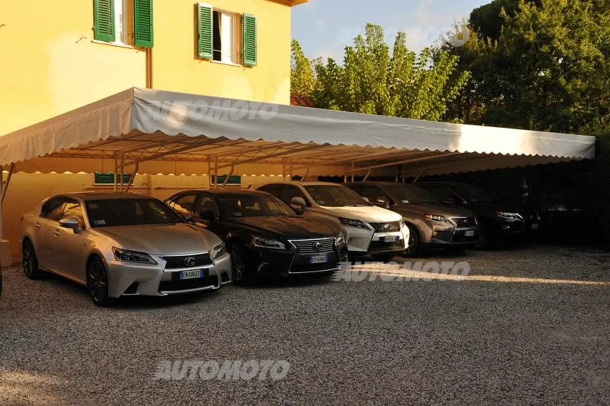 Lexus IS Hybrid: le sensazioni di guida al volante dell'ibrido (33)
