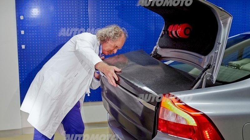 Volvo: batterie e carrozzeria andranno a braccetto grazie a un nuovo materiale