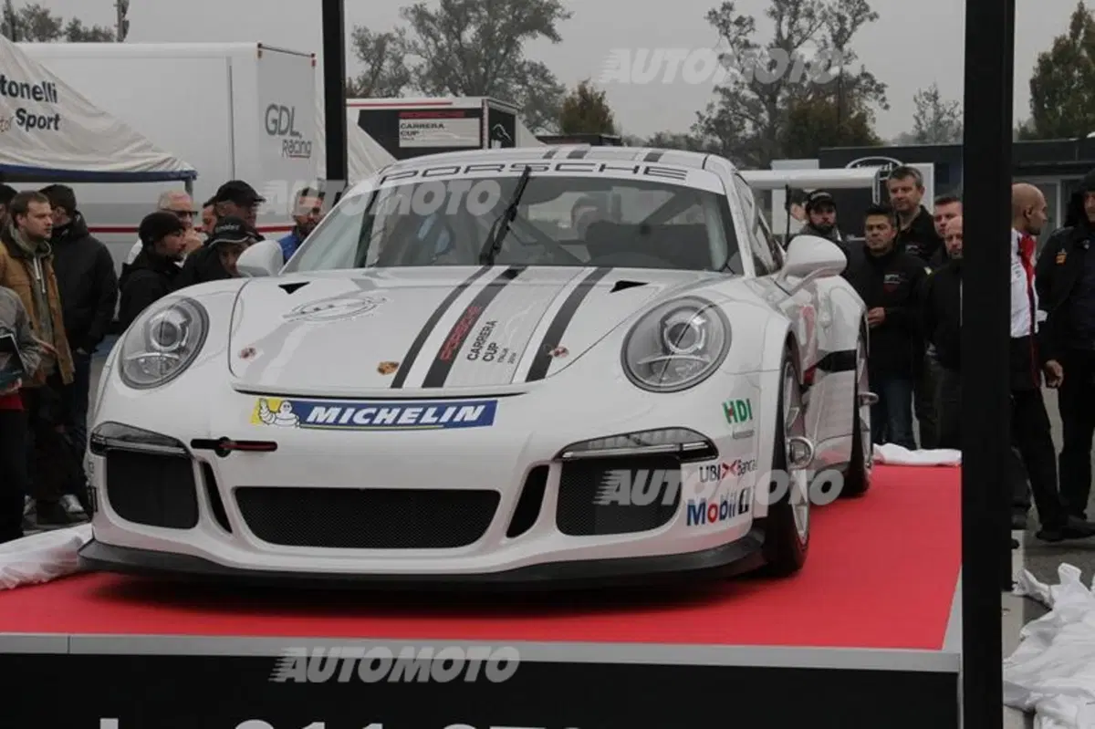 Porsche 911 GT3 Cup M.Y. 2014 (3)