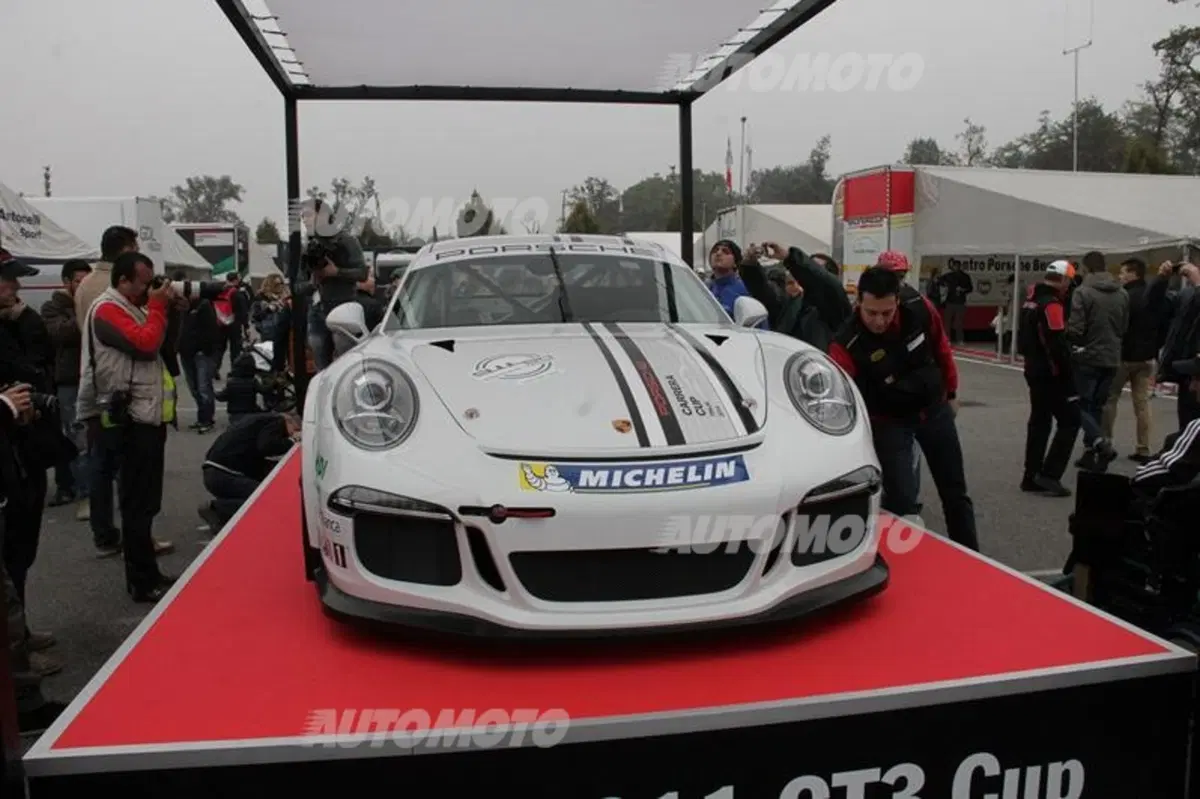 Porsche 911 GT3 Cup M.Y. 2014 (8)