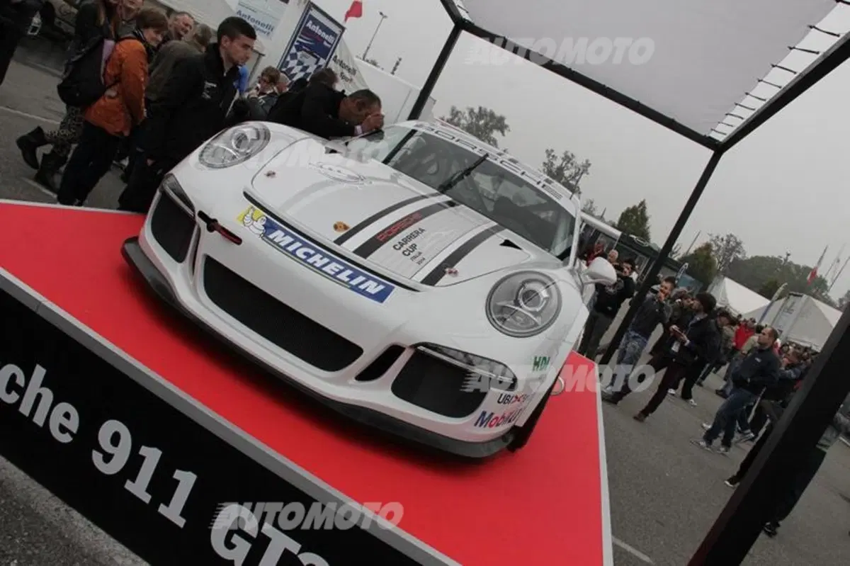 Porsche 911 GT3 Cup M.Y. 2014 (24)