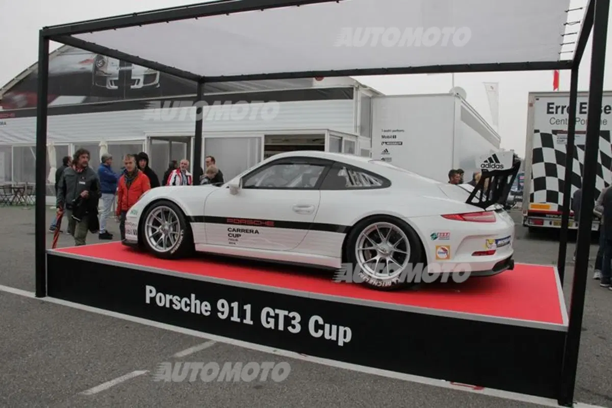 Porsche 911 GT3 Cup M.Y. 2014 (27)