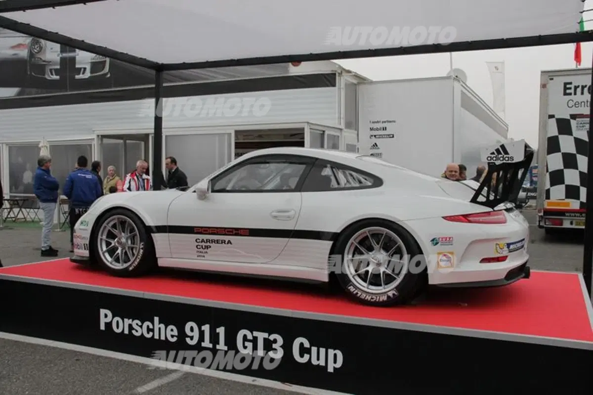 Porsche 911 GT3 Cup M.Y. 2014 (30)