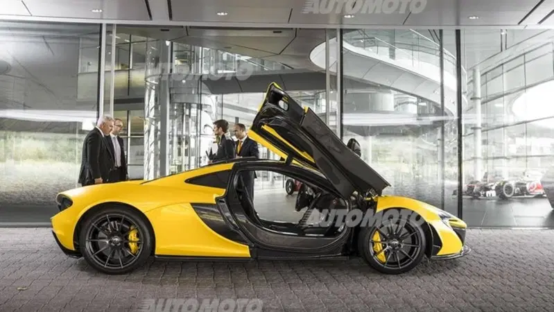 McLaren P1: ufficializzate le prestazioni e consegnato il primo esemplare