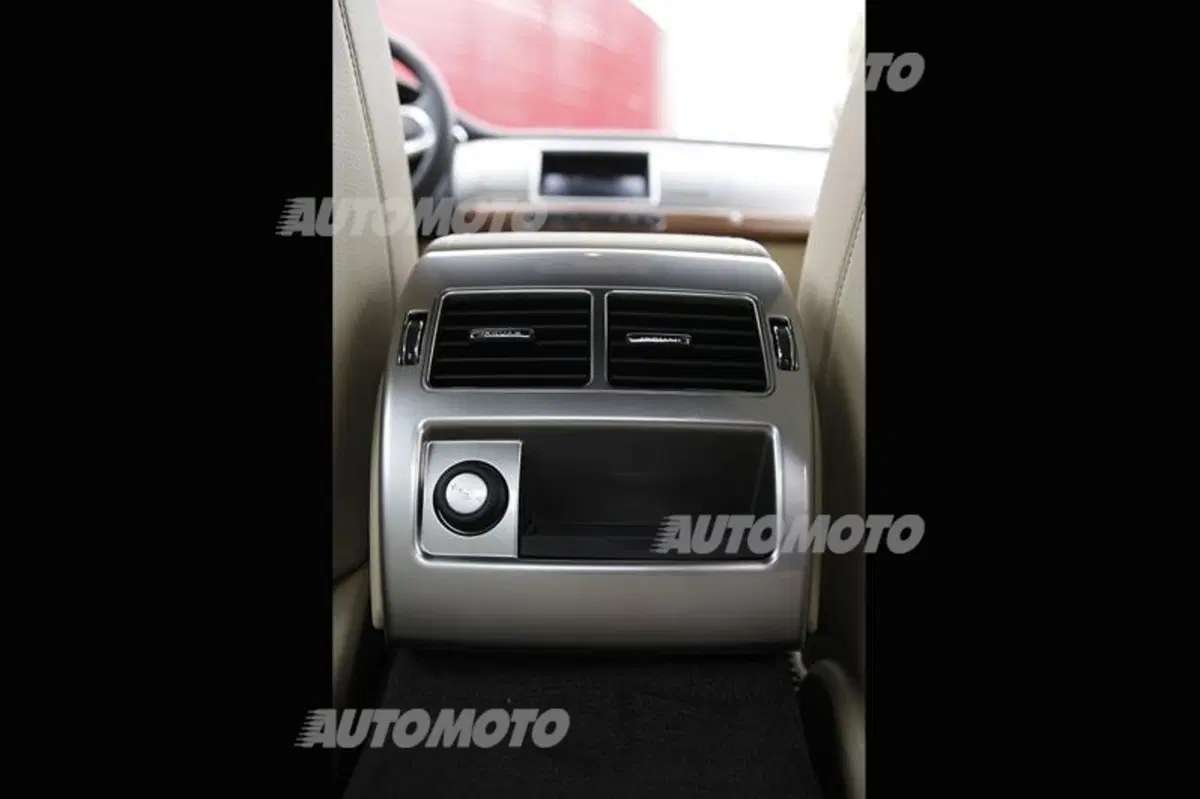 Jaguar XF 2.2 163 CV (42)