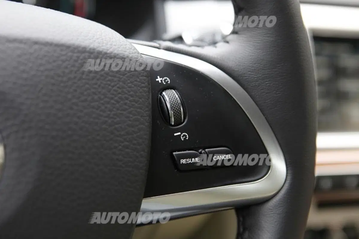 Jaguar XF 2.2 163 CV (45)
