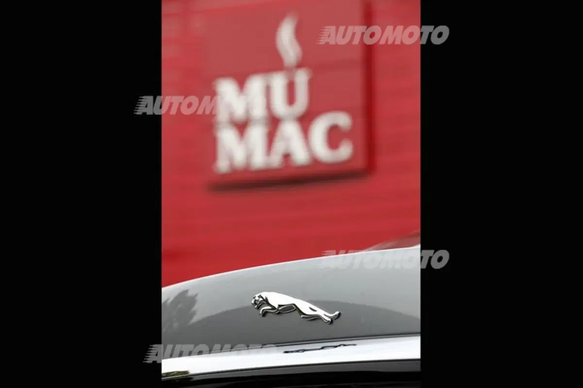 Jaguar XF 2.2 163 CV (54)