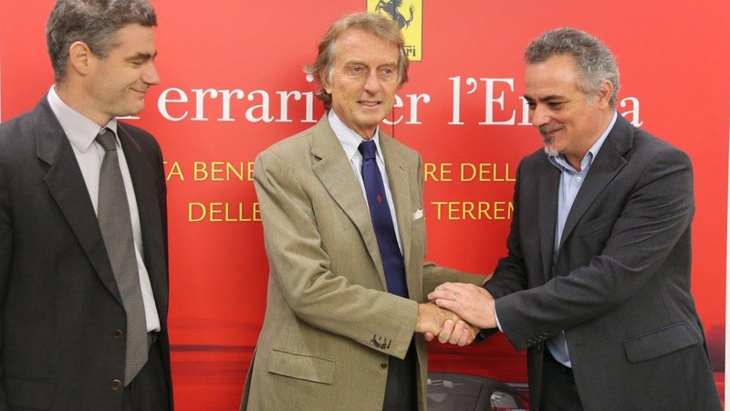 Ferrari: consegnati 1,9 milioni di euro ai familiari delle vittime del sisma in Emilia