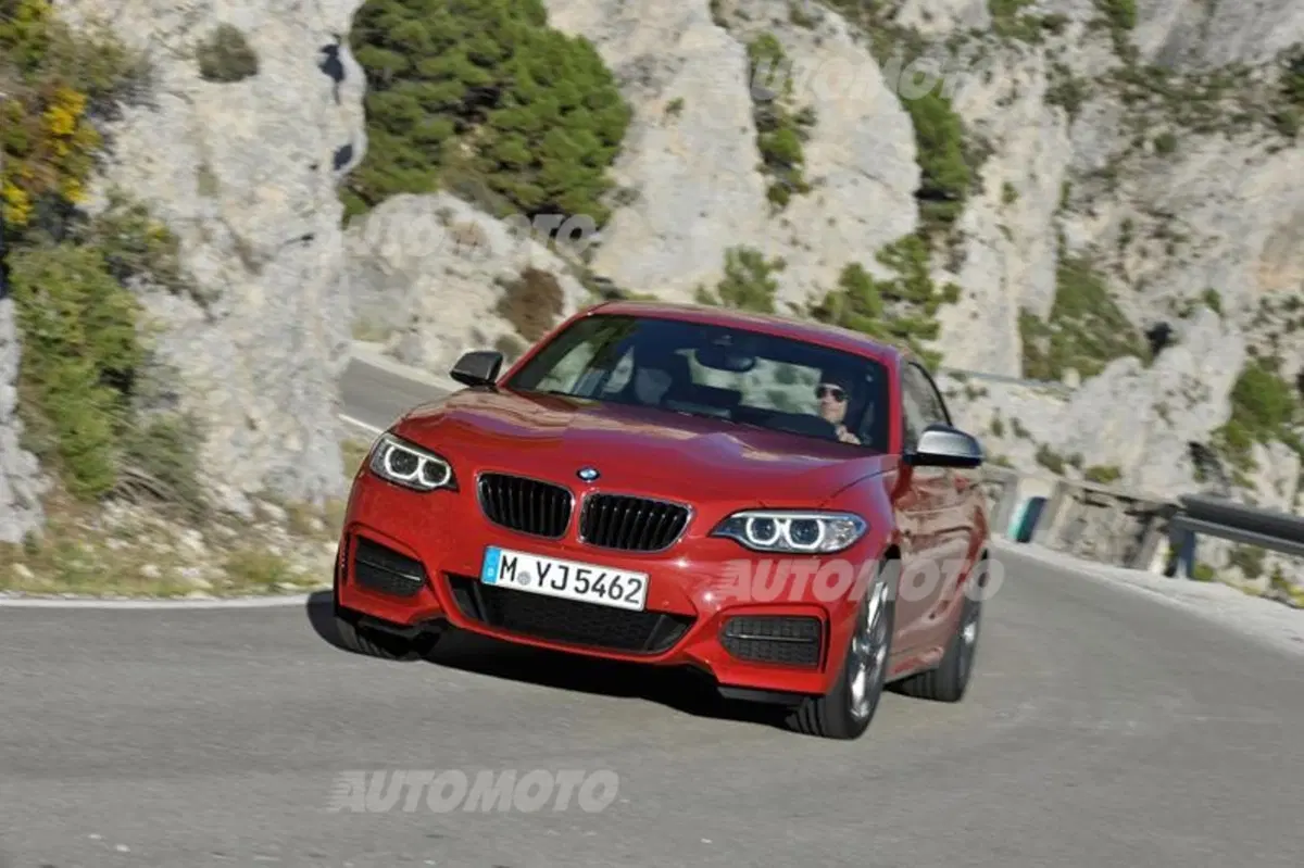 BMW Serie 2 Coupé: dati e immagini ufficiali (3)