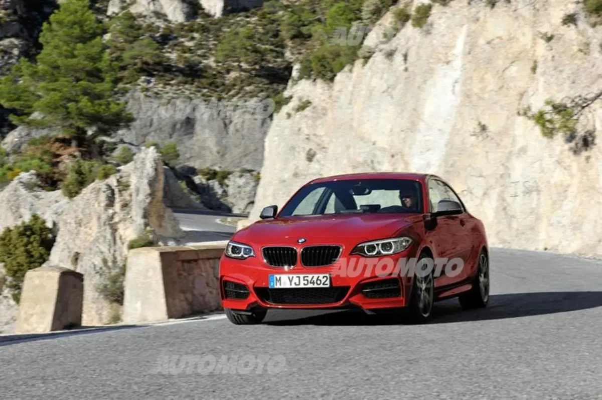 BMW Serie 2 Coupé: dati e immagini ufficiali (4)