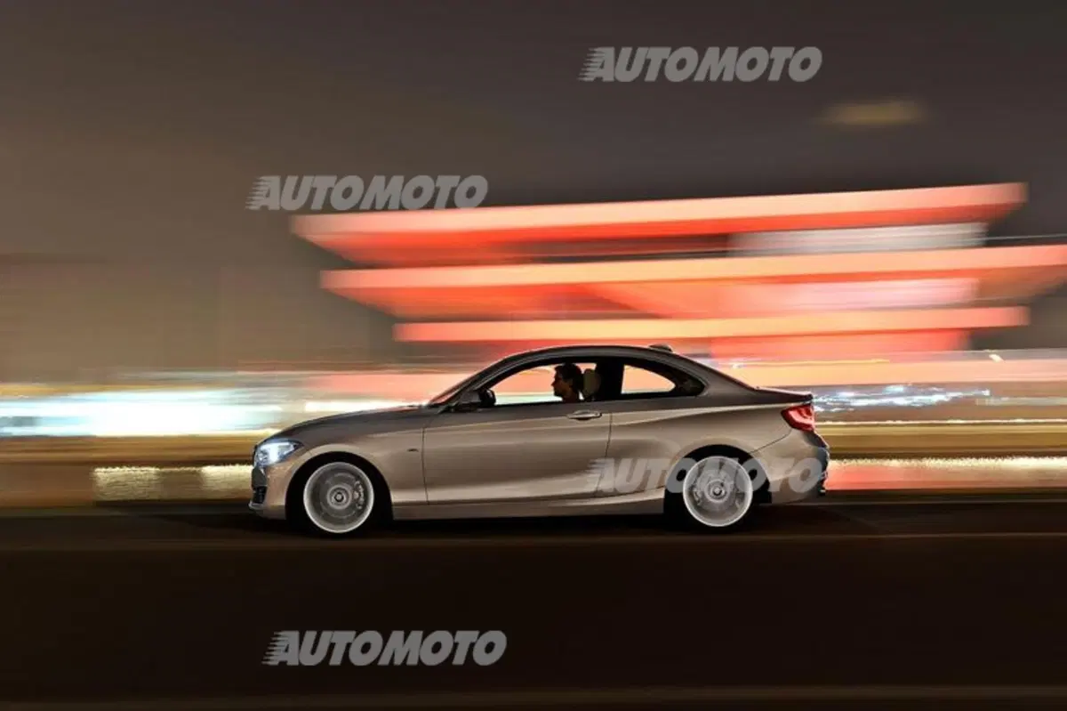 BMW Serie 2 Coupé: dati e immagini ufficiali (8)