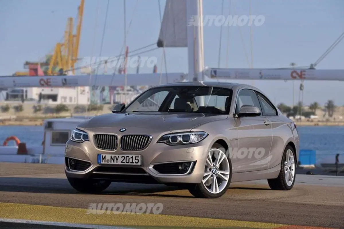 BMW Serie 2 Coupé: dati e immagini ufficiali (14)