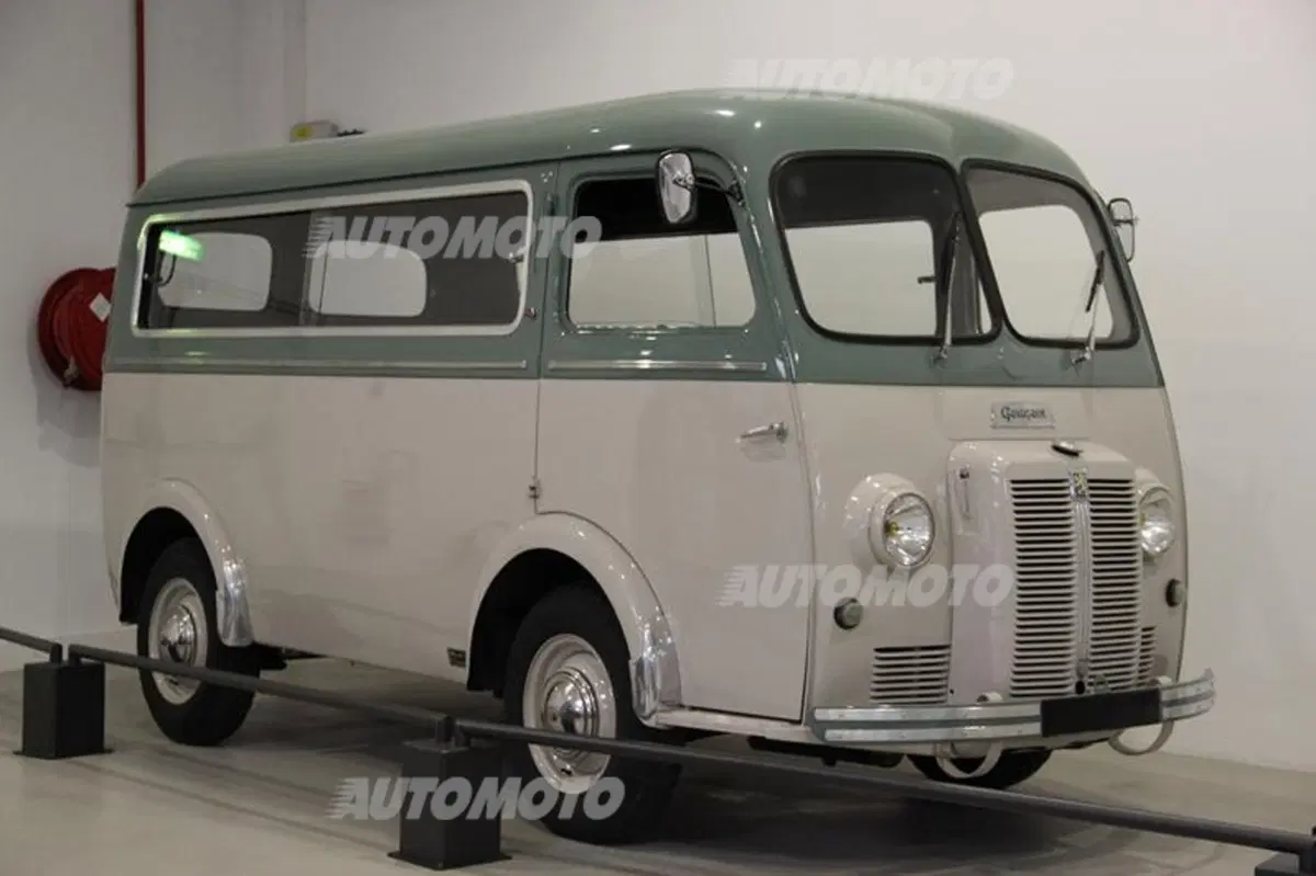 Peugeot: una notte al museo. Di Sochaux/Prima parte (89)