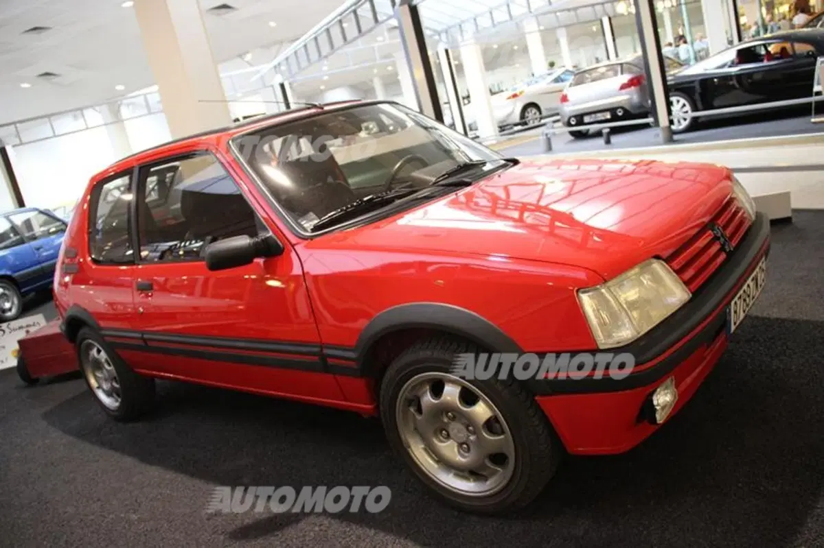 Peugeot: una notte al museo. Di Sochaux/Prima parte (98)