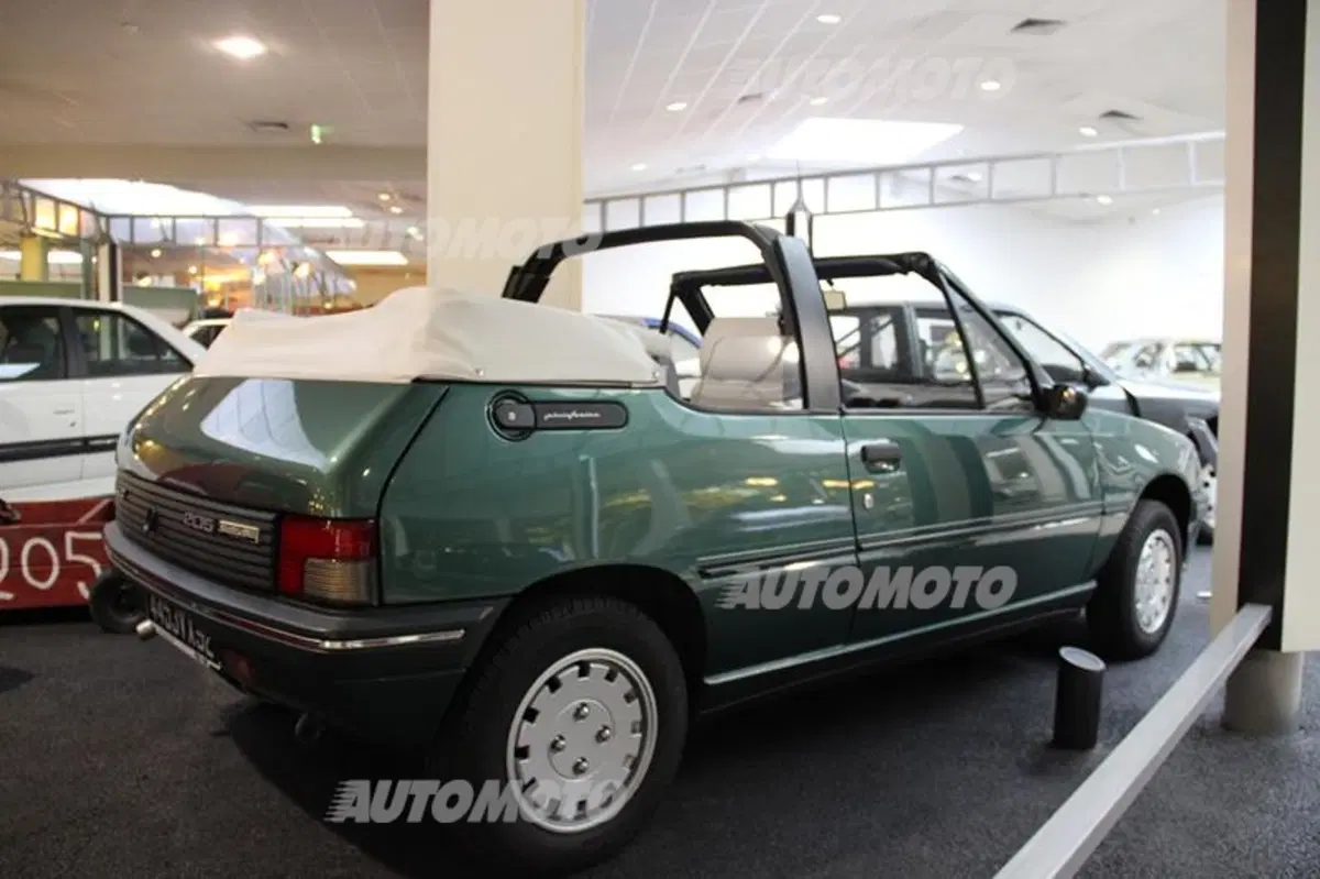 Peugeot: una notte al museo. Di Sochaux/Prima parte (100)