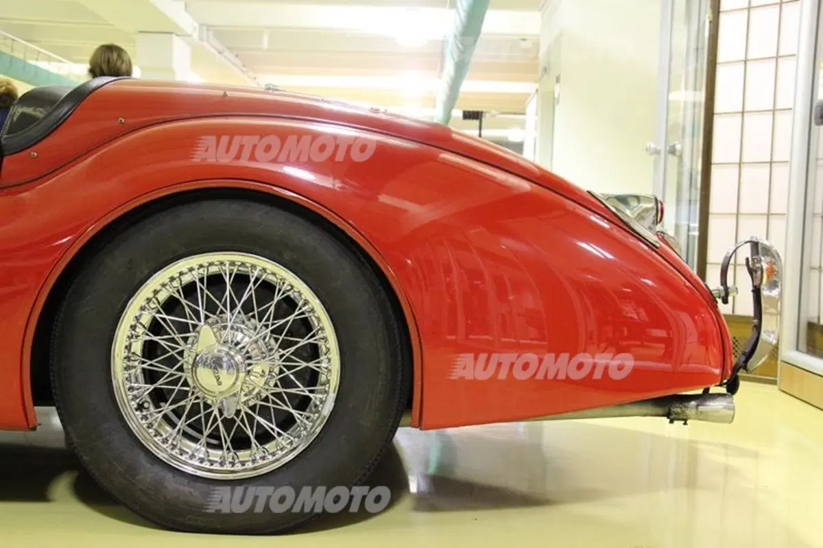 RuhmVollSteuer: l'albergo a 5 stelle per auto (e moto) d'epoca (12)