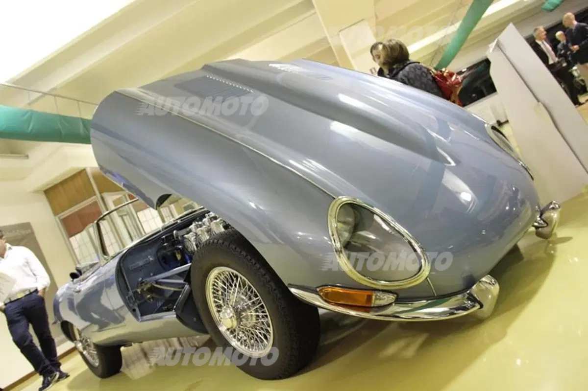 RuhmVollSteuer: l'albergo a 5 stelle per auto (e moto) d'epoca (24)