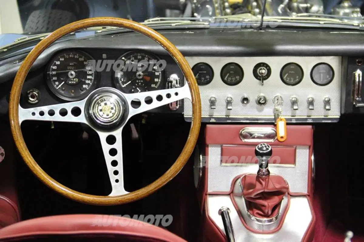 RuhmVollSteuer: l'albergo a 5 stelle per auto (e moto) d'epoca (25)