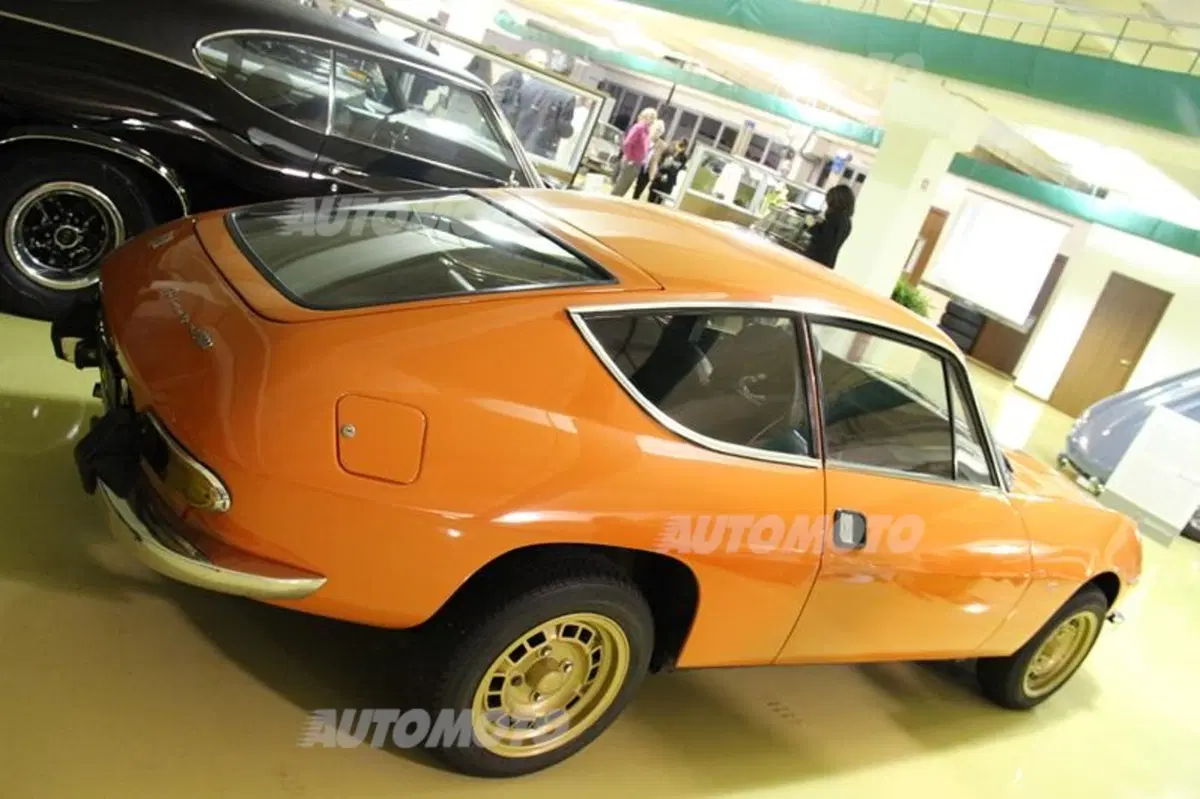 RuhmVollSteuer: l'albergo a 5 stelle per auto (e moto) d'epoca (34)
