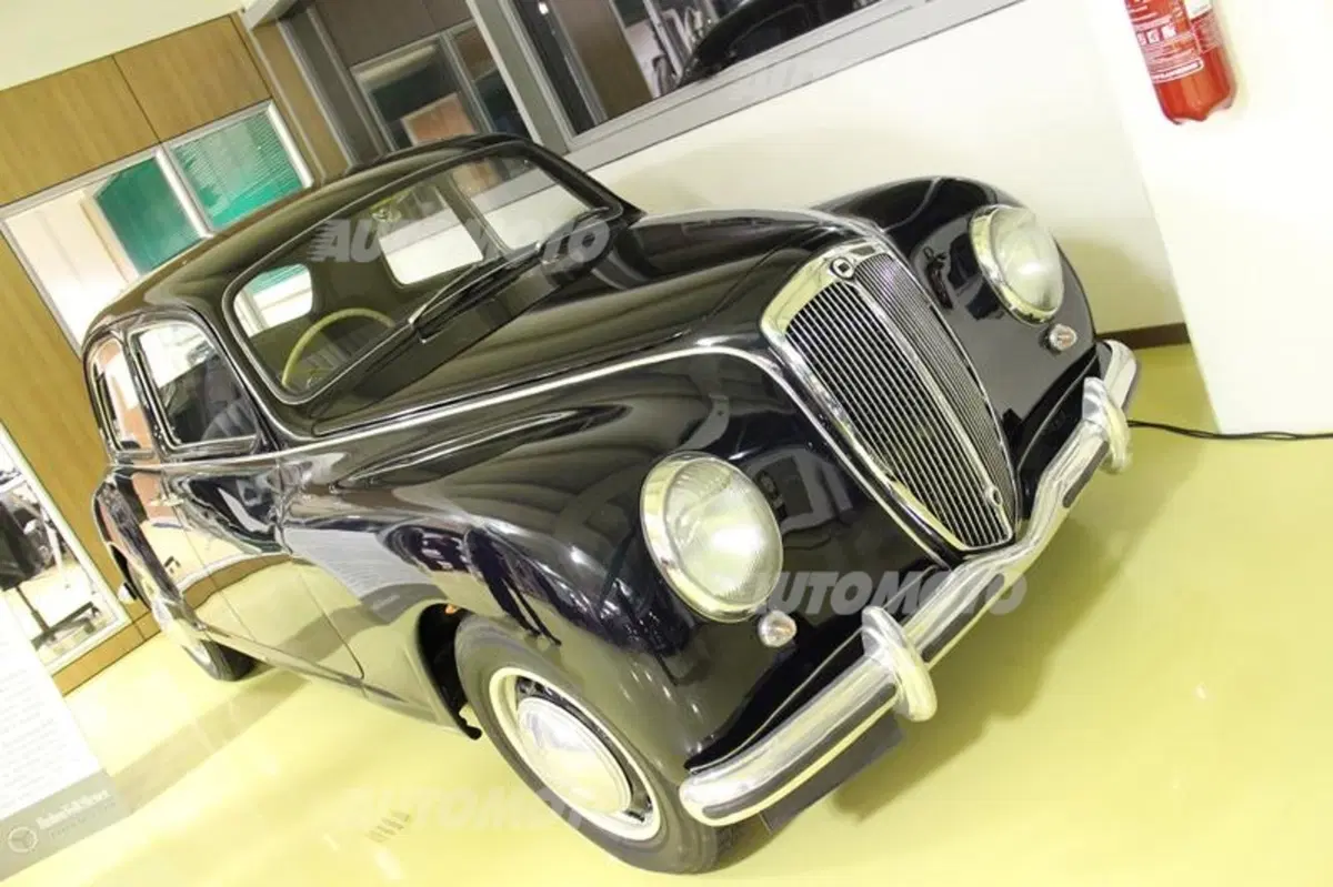 RuhmVollSteuer: l'albergo a 5 stelle per auto (e moto) d'epoca (51)