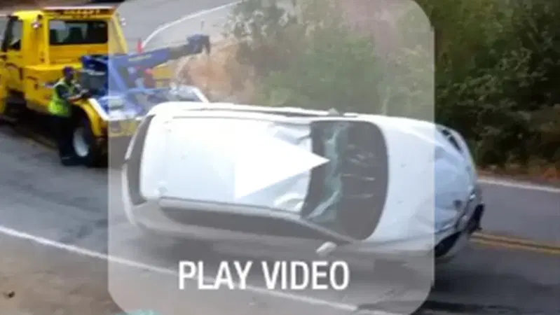 Quando il soccorso stradale peggiora la situazione: auto nel fosso