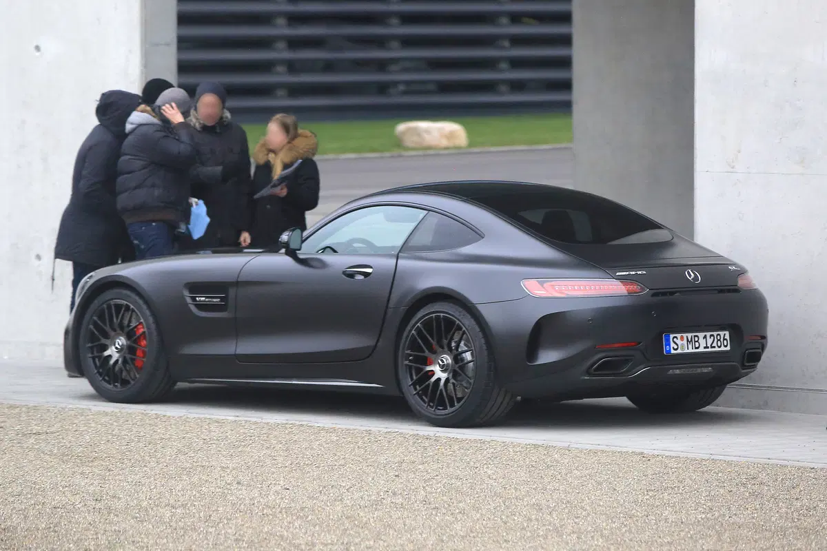 Mercedes AMG GT C Coupé, le foto spia (5)