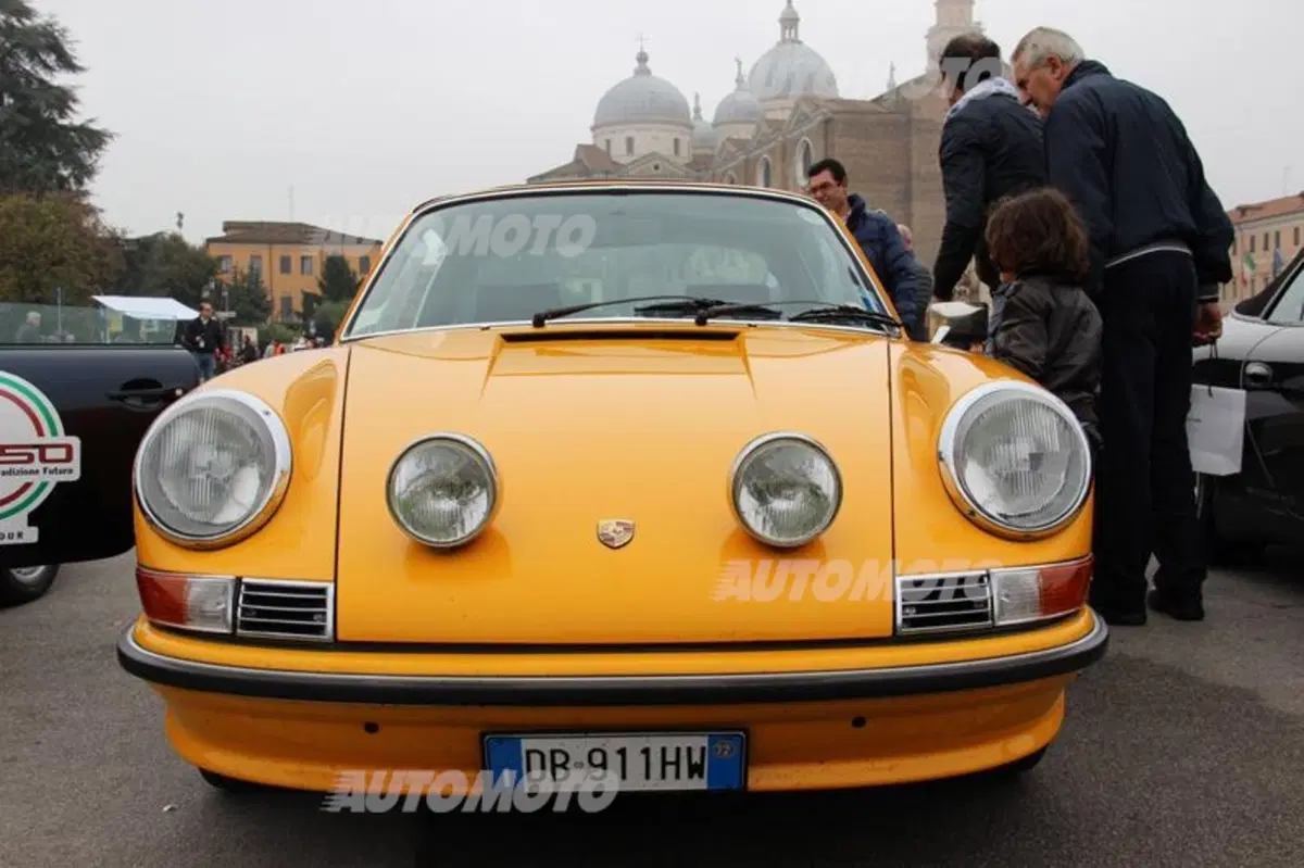 Porsche 911: rifarsi gli occhi al raduno con 50 anni di storia (4)