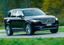 Volvo XC90 T8: tutta la potenza dell’ibrido [Video]