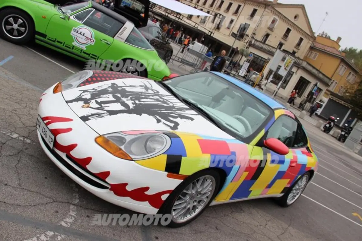 Porsche 911: rifarsi gli occhi al raduno con 50 anni di storia (12)