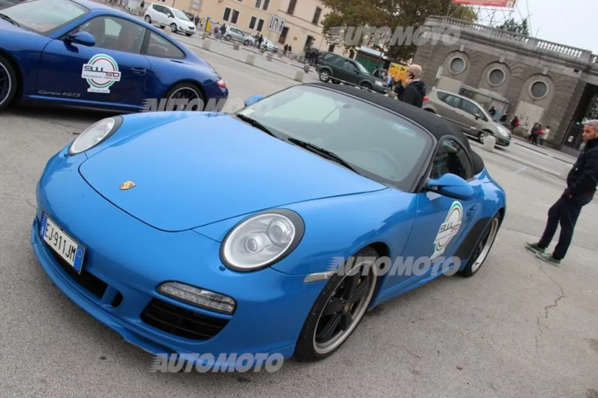 Porsche 911: rifarsi gli occhi al raduno con 50 anni di storia (19)