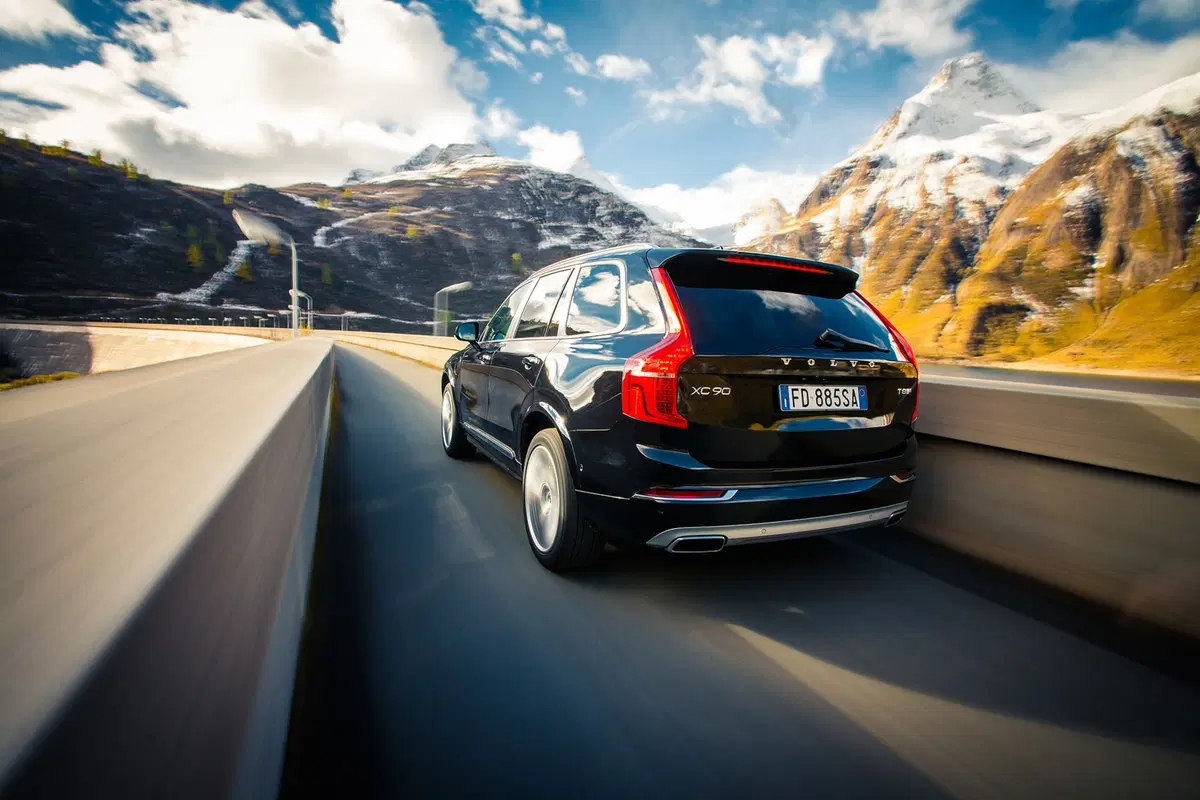 Volvo XC90 T8: tutta la potenza dell’ibrido [Video] (13)