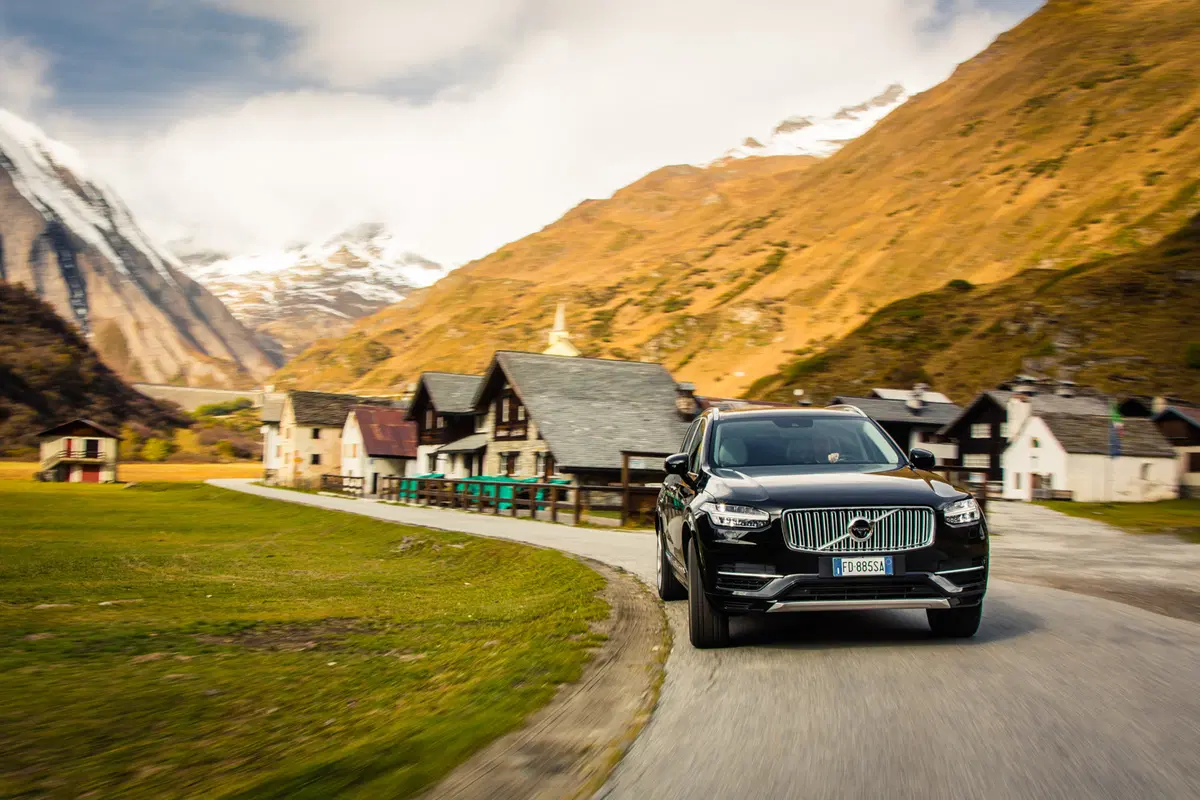 Volvo XC90 T8: tutta la potenza dell’ibrido [Video] (15)