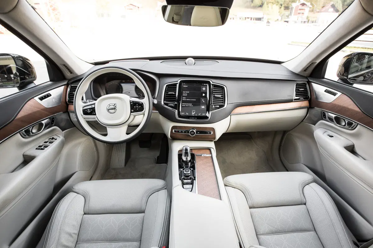 Volvo XC90 T8: tutta la potenza dell’ibrido [Video] (17)