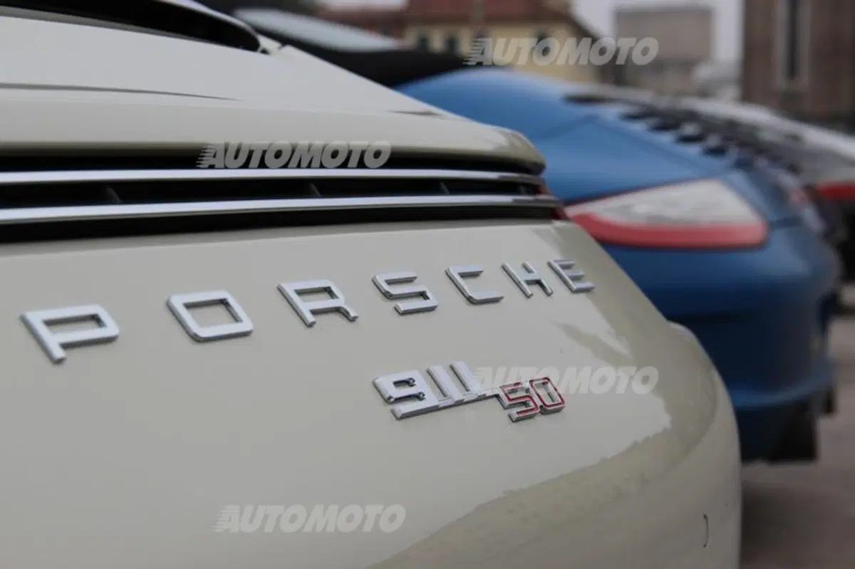 Porsche 911: rifarsi gli occhi al raduno con 50 anni di storia (25)