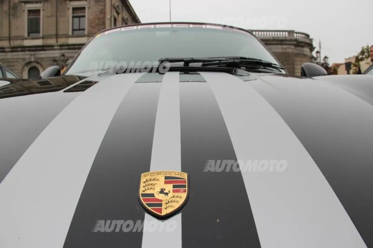 Porsche 911: rifarsi gli occhi al raduno con 50 anni di storia (36)